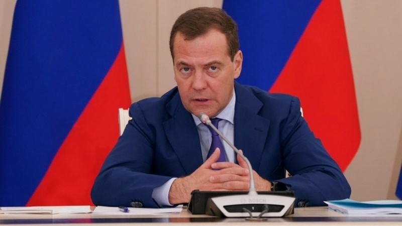Минэнерго и ФАС по указу Медведева заключат топливные соглашения с нефтяниками 