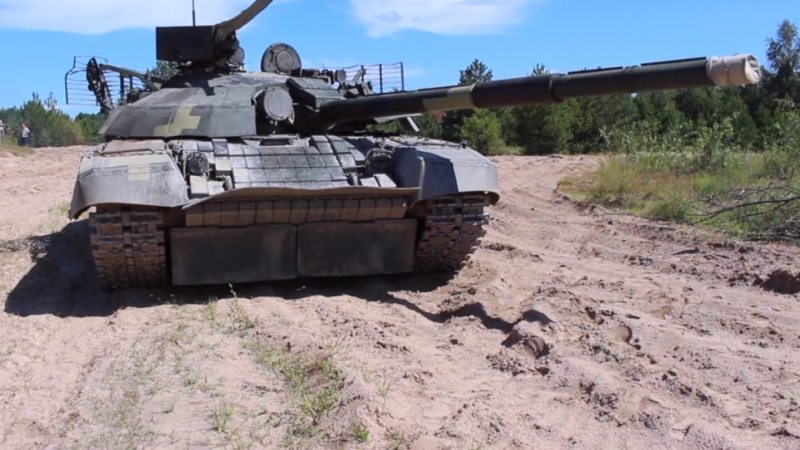 «Живучесть и смертоносность»: NI раскрыл особенности российских танков Т-72, Т-80 и Т-90