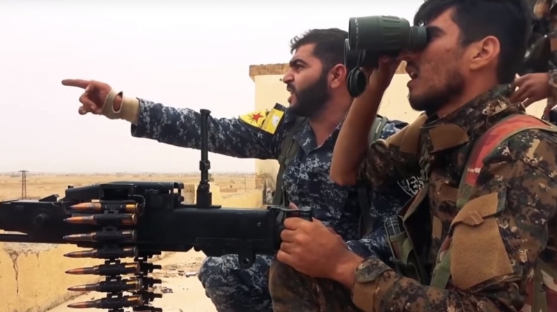 Сирия: курды вместе с американскими военными патрулируют район Кобани на севере САР 