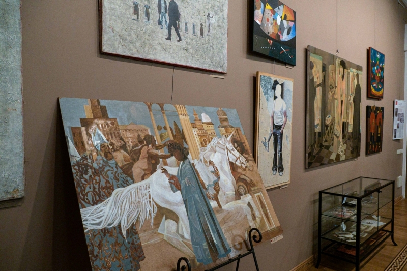 «Крестными выставки были два декана татарской культуры»