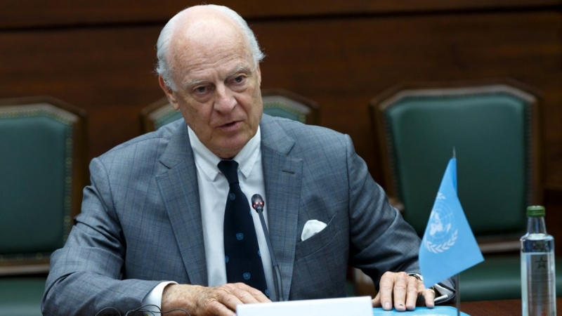 Сирия: РФ продолжит сотрудничать с де Мистурой по конституционной комиссии