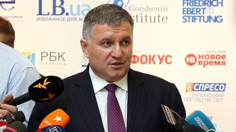 &laquo;А Дуля стопудово ваша&raquo;: Монтян объяснила, почему Тимошенко попала под санкции РФ, а Коломойский нет