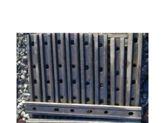 Стыковые накладки: Соединительный мост в разрыве рельсовой нити